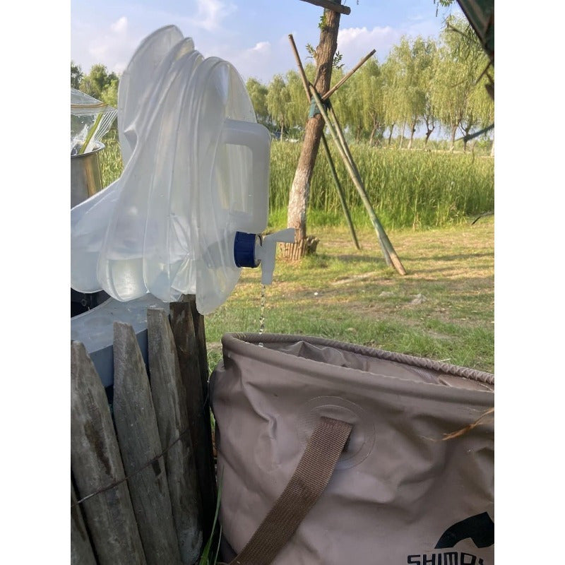 Réservoir d'eau pliable AquaTrek Flow15 | Volume de 15 L | Avec robinet et protection contre les fuites | 30×28×11 cm