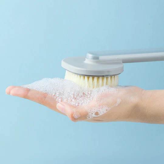 GlowWhisk – Nettoyage doux, soin profond !