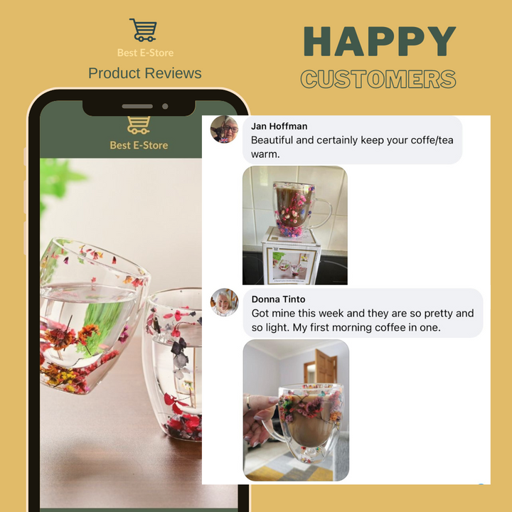 Tasses en verre avec des fleurs séchées