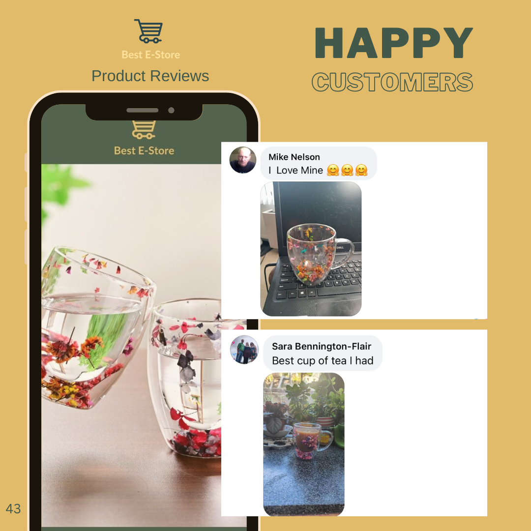 Tasses en verre avec des fleurs séchées