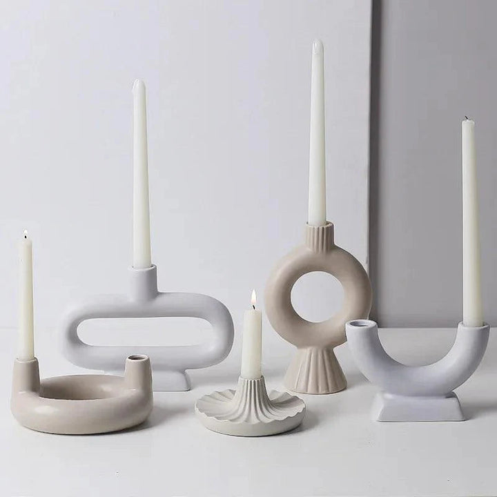 Lysestage scandinave minimaliste dans le verre et le verre