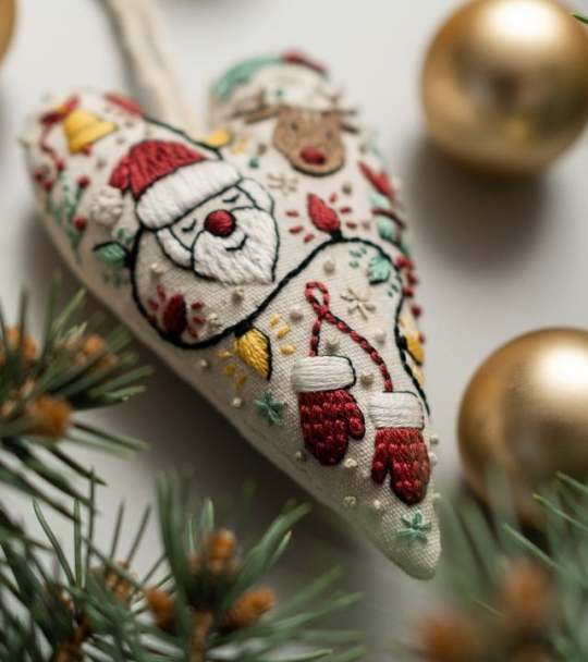 HeartStitch™ – Art de la broderie fait main avec amour