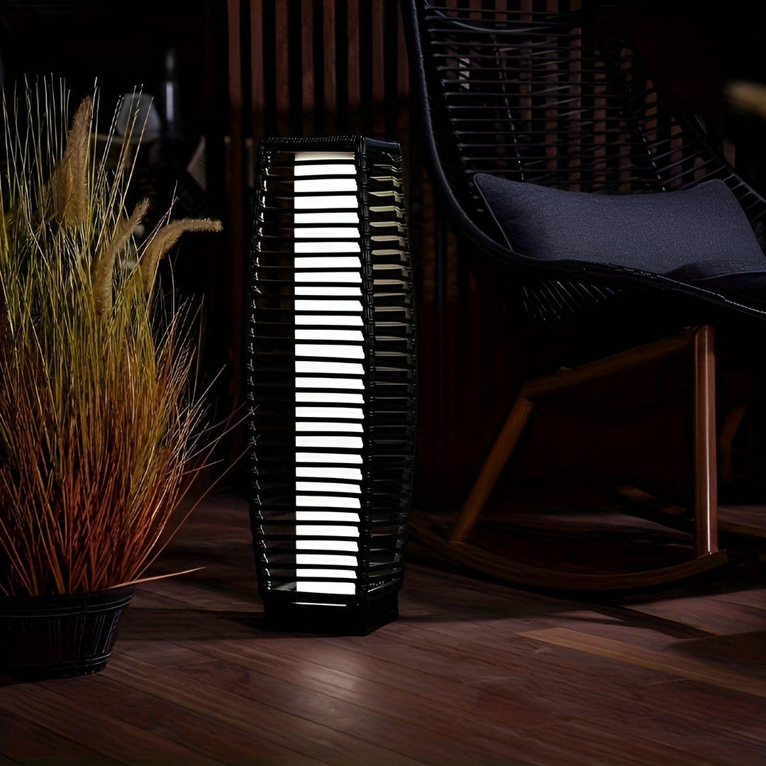 Solunara Lampe de Sol Solaire Extérieure | Lumière Blanc Chaud | Contrôle par Bouton-Poussoir & Écologique | Ø 10 cm | Plastique