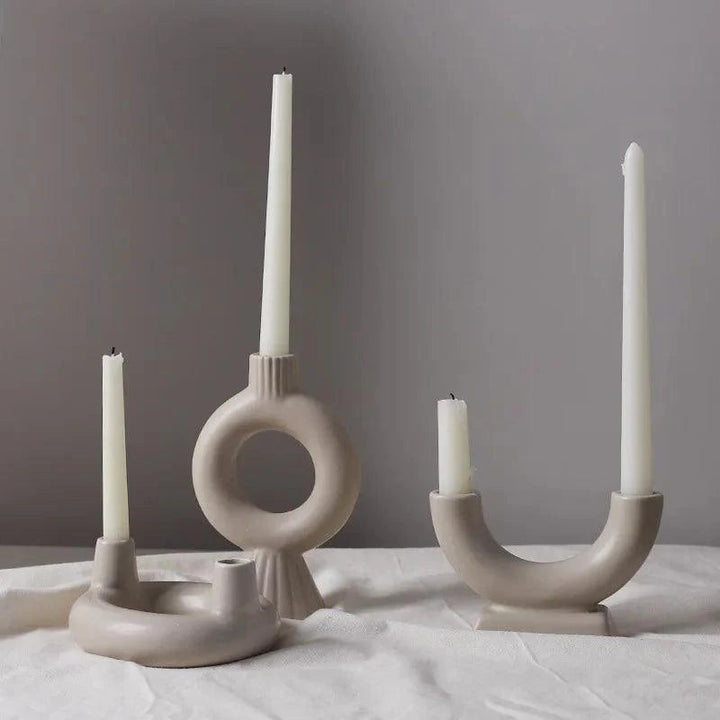 Lysestage scandinave minimaliste dans le verre et le verre