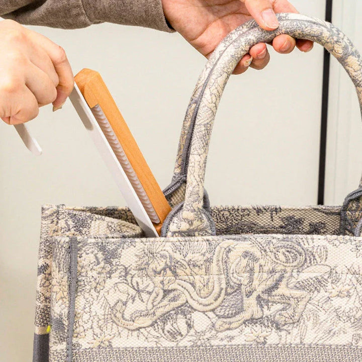HangClothes – Le crochet de porte premium pliable !