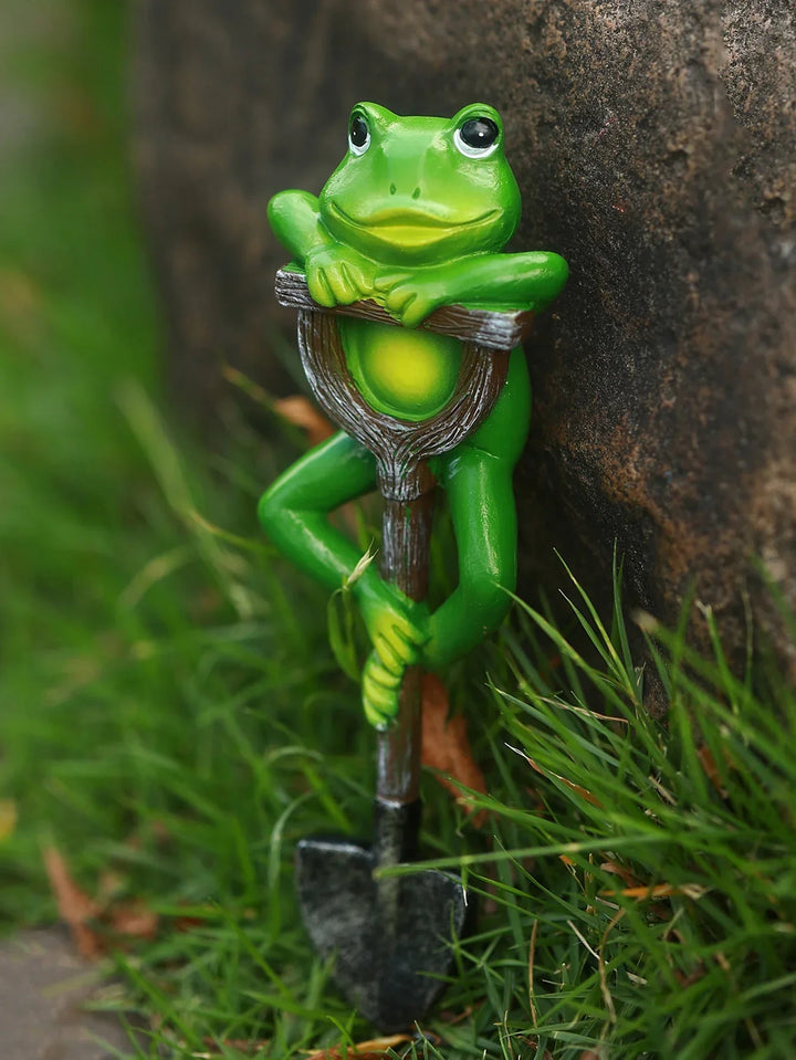Figurine de jardin FroggieBloom | Grenouille amusante avec pelle | Résistante aux intempéries | Déco de jardin peinte à la main