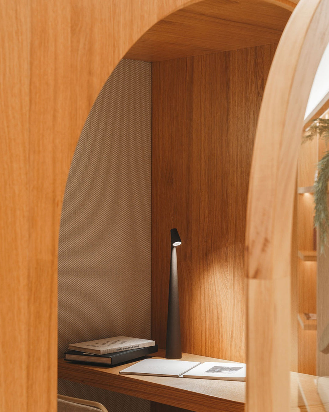 Lampe de table moderne à commande tactile, 3 niveaux de luminosité, aluminium