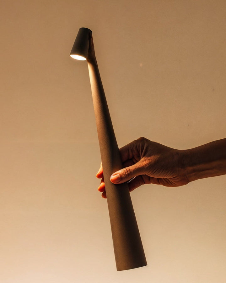 Lampe de table moderne à commande tactile, 3 niveaux de luminosité, aluminium