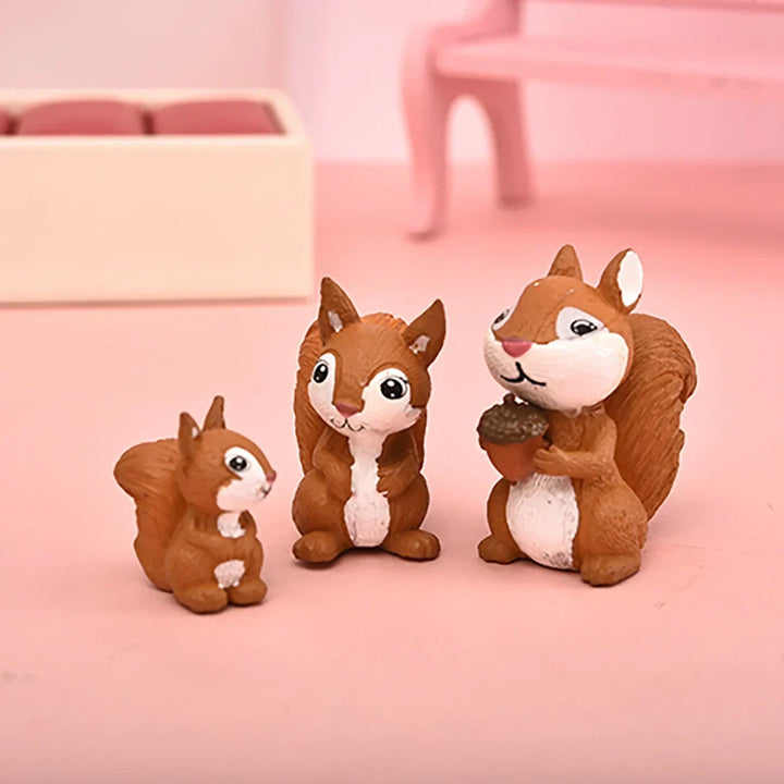 NuttyFriends Minis | Ensemble de figurines écureuils | 4 pièces | Figurines animales miniatures | Décoration & ensemble de jeu pour enfants & maison