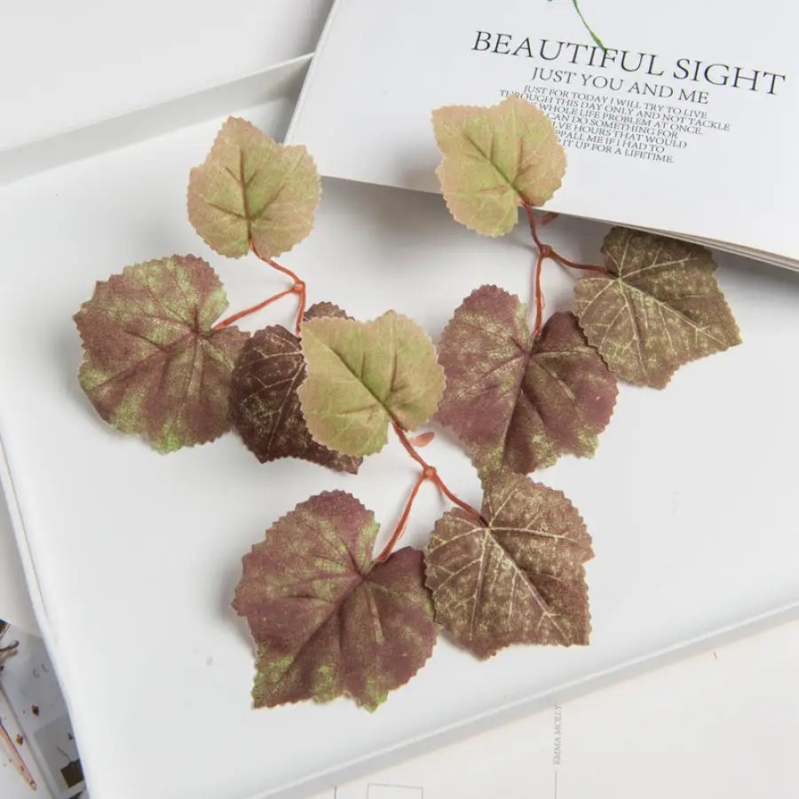 Silvara Feuilles d'érable artificielles en soie | 100 pièces | Décoration automnale pour mariage, maison & fêtes | 6,5 × 5 × 13,5 cm