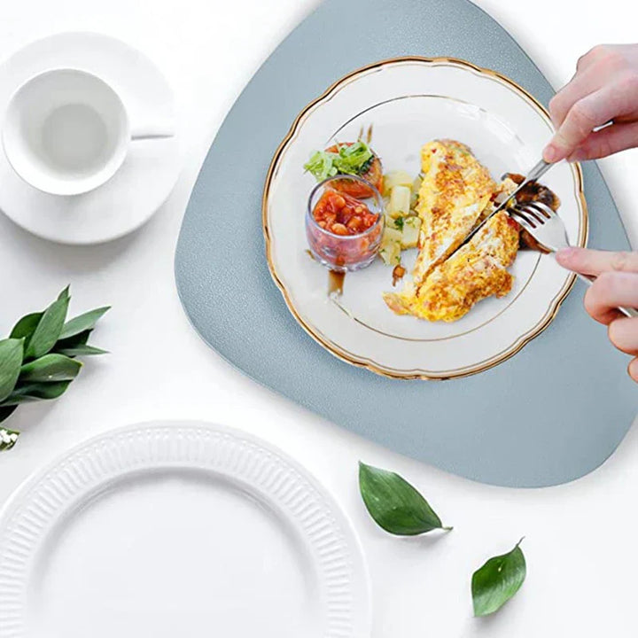 PrestigeMat - Ensemble élégant de sets de table et sous-verres en cuir PU