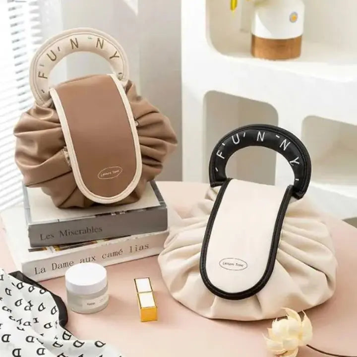 ChicNest – Le sac à maquillage qui s'étale pour vous !