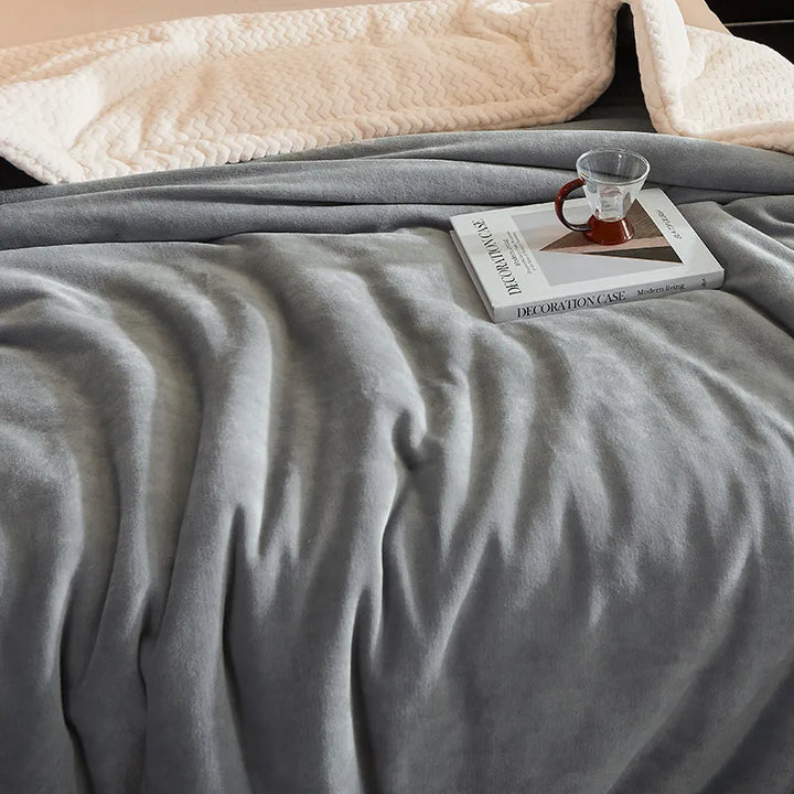 Couverture en Fleece CozyBlanket | Luxueuse & Douce | Chaleureuse & Légère | Polyvalente