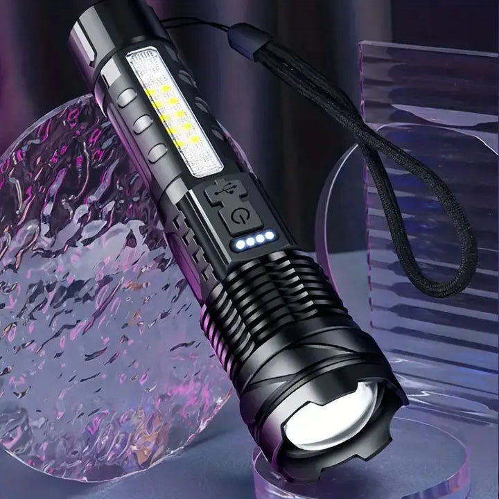Lampe de poche militaire LUMATOR XHP50 | 5000 Lumens | 7 modes d'éclairage | Rechargeable USB | Étanche IP64