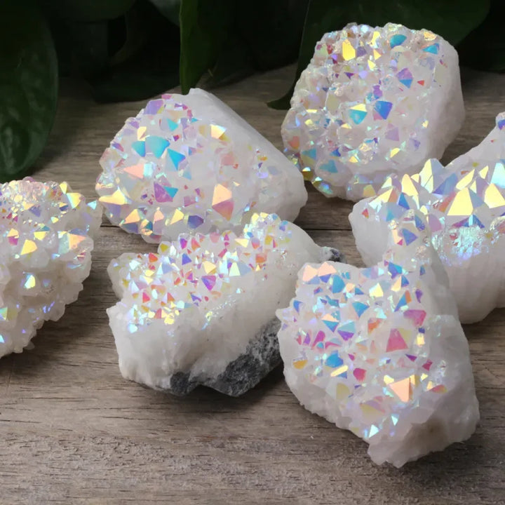 Groupe de Cristaux en Pierre Naturelle CrystalAura | Cristal Brut Blanc | Pierre de Décoration & de Guérison | env. 3–6 cm