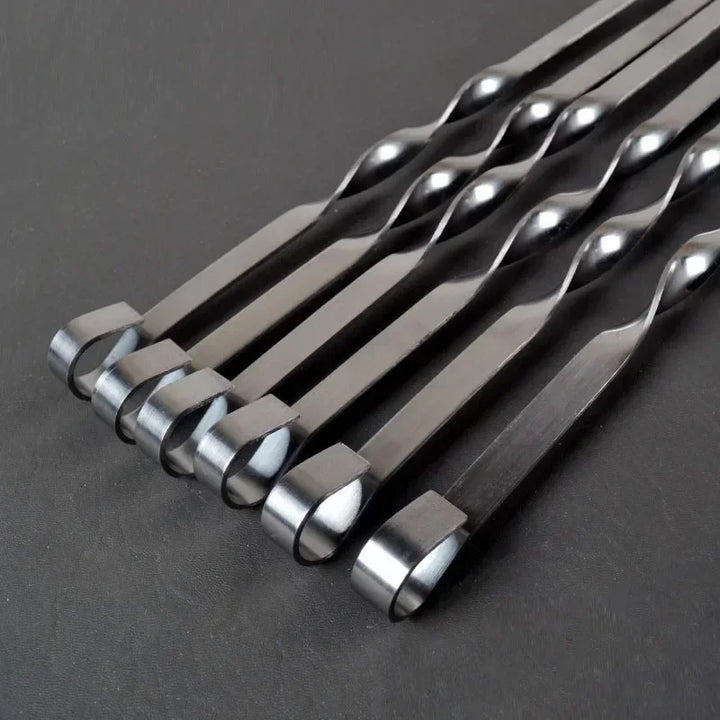 GrillSpear Brochettes de Grill 55 cm | Set de 6 | Acier inoxydable avec poignée en bois de hêtre | Extra Long & Résistant à la chaleur