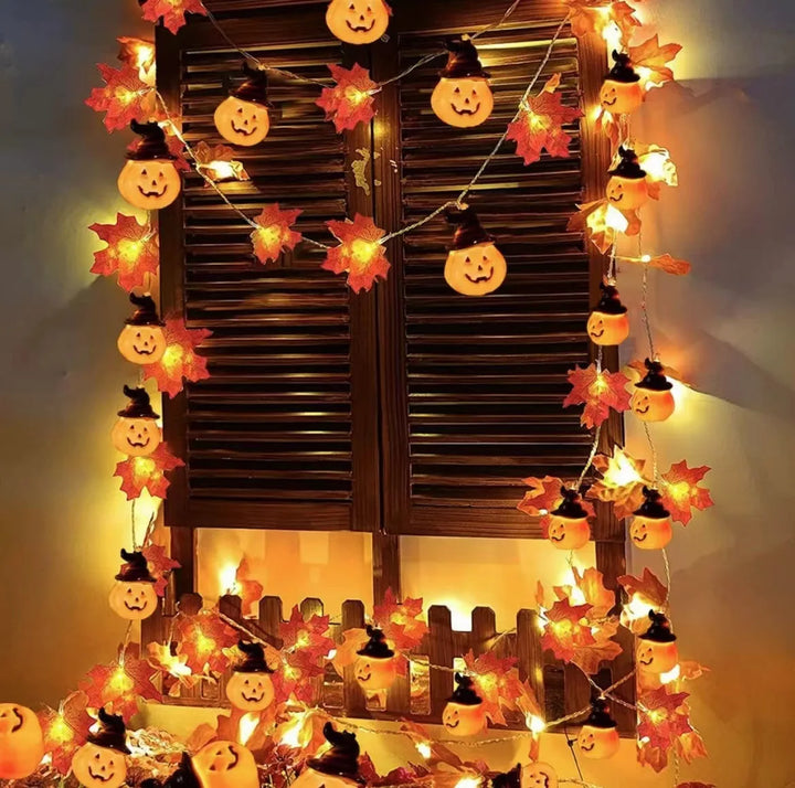 Guirlande d'automne AutumnGlow | 1,5 m | Décoration feuilles d'érable & citrouilles | 5 LED Blanc chaud