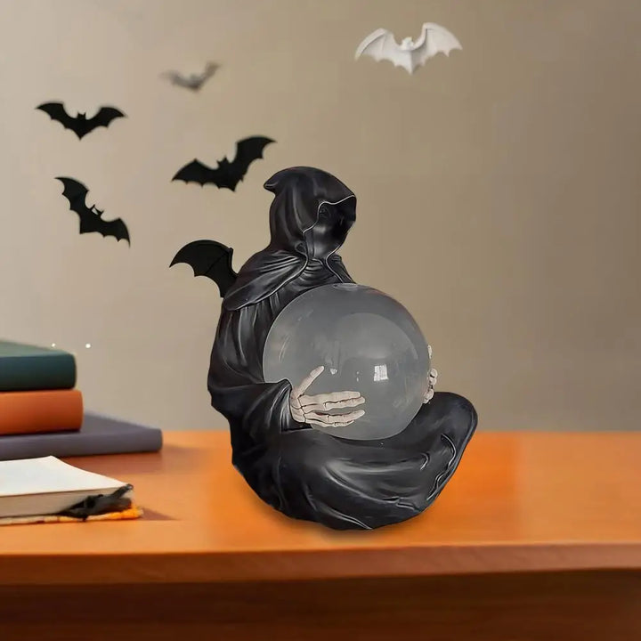 Décoration Halloween Noctora | Boule de cristal avec lumière LED | Statue de faucheuse gothique 15 cm