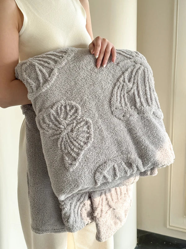 Couverture en Flanelle Fleurière | Design de Papillons 3D | Douce & Chaleureuse | Pour Lit, Canapé & Camping