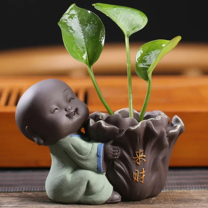 TonSegen Petit Moine en Argile | Argile Pourpre | Porte-Bonheur & Mini-Vase | Décoration Artisanale