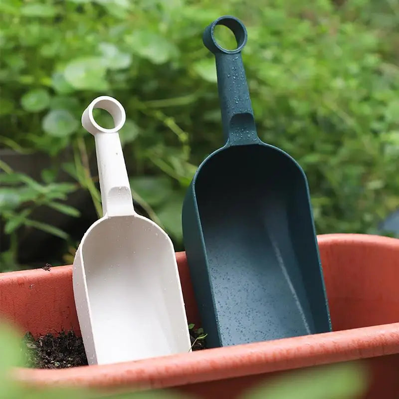 Plantiva Pelle de jardin en plastique | Poignée ergonomique | Gain de place & Léger | Disponible en 2 tailles