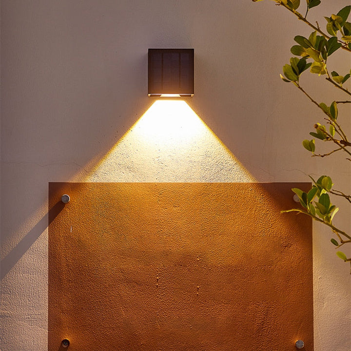 Applique solaire LUNORA | Avec capteur crépusculaire | Résistante aux intempéries IP65 | Lumière chaude et froide | 10,5x6 cm