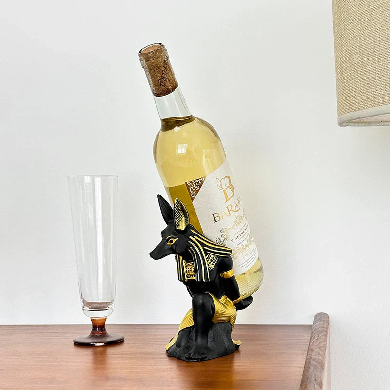 Porte-bouteille AnuWine | Design Dieu Chien Anubis | Sculpture en Résine Élégante | Décoration Créative pour Maison & Bar