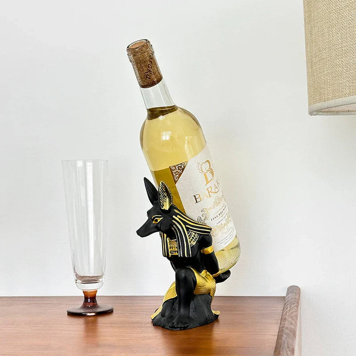 Porte-bouteille AnuWine | Design Dieu Chien Anubis | Sculpture en Résine Élégante | Décoration Créative pour Maison & Bar