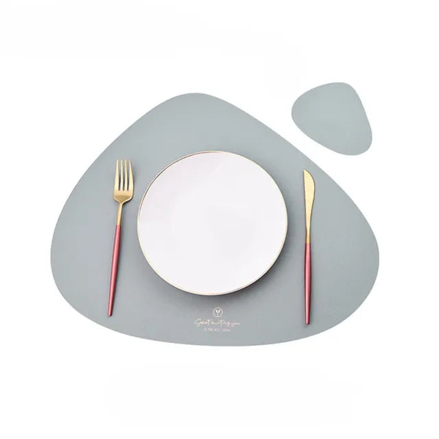 PrestigeMat - Ensemble élégant de sets de table et sous-verres en cuir PU