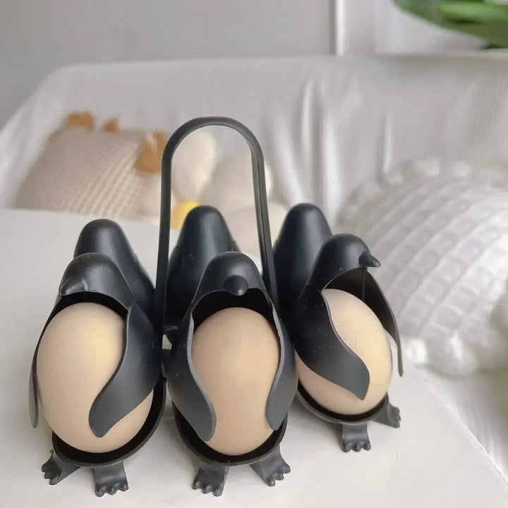 PinguEgg Cuiseur à œufs Design Pingouin | Capacité de 6 œufs | Résistant à la chaleur & Lavable au lave-vaisselle | 15 x 13 x 13 cm