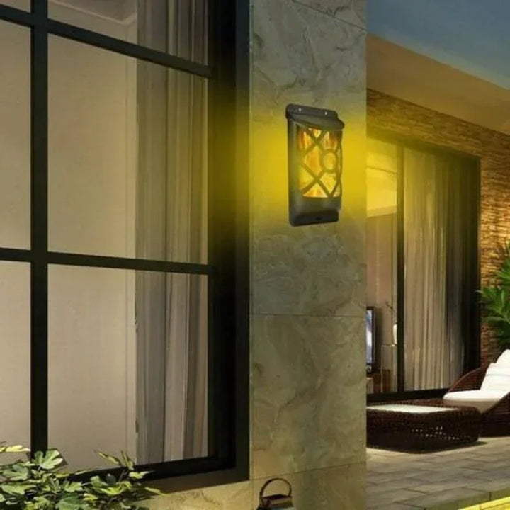 Torche Solaire FlammaLuce | 96 LED Lumière Flamme | Étanche IP65 | Applique de Jardin avec Design en Grille