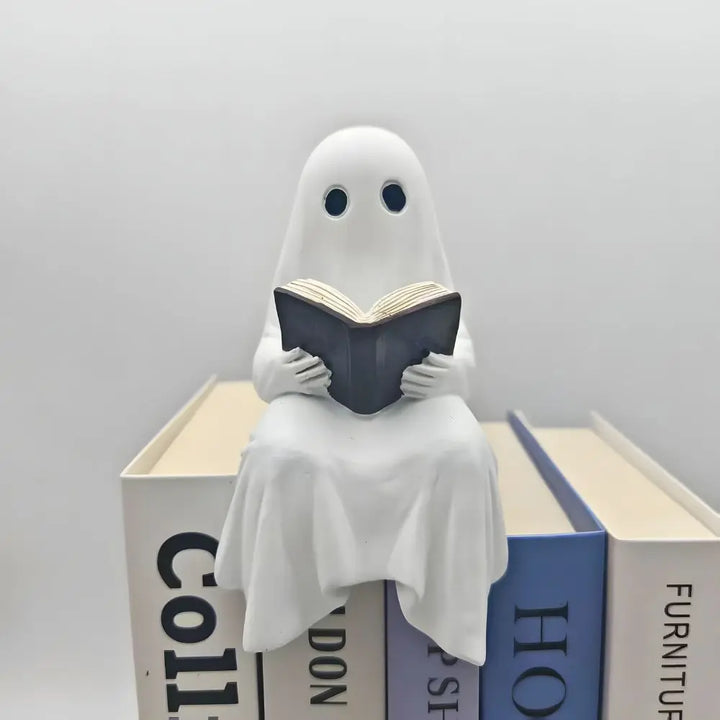Figurine Halloween BookyGhost | Petit esprit lecteur | Figurine déco en résine | 12 x 7 x 6 cm