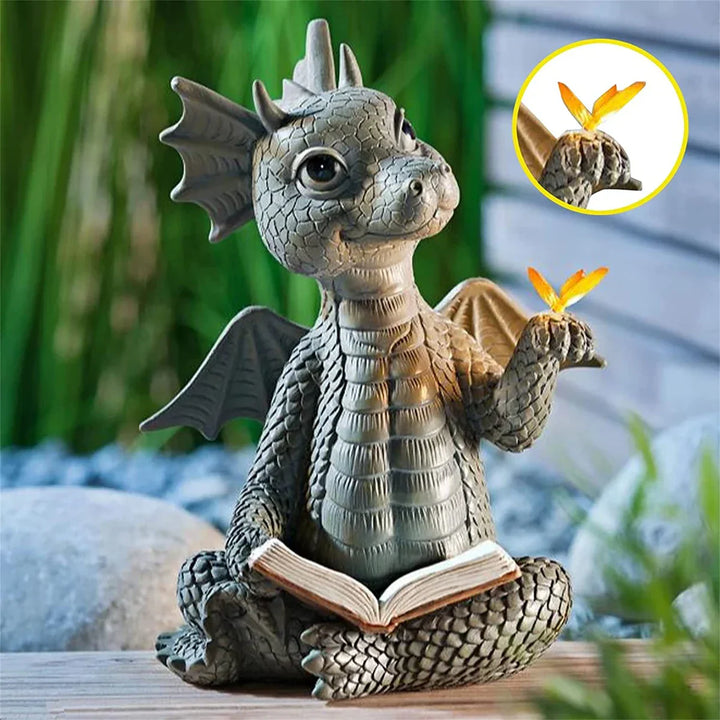 Figurine de dragon avec livre | Peinte à la main & Résistante aux intempéries | Sculpture en résine | 9 × 7 × 10 cm