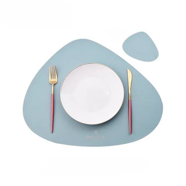PrestigeMat - Ensemble élégant de sets de table et sous-verres en cuir PU