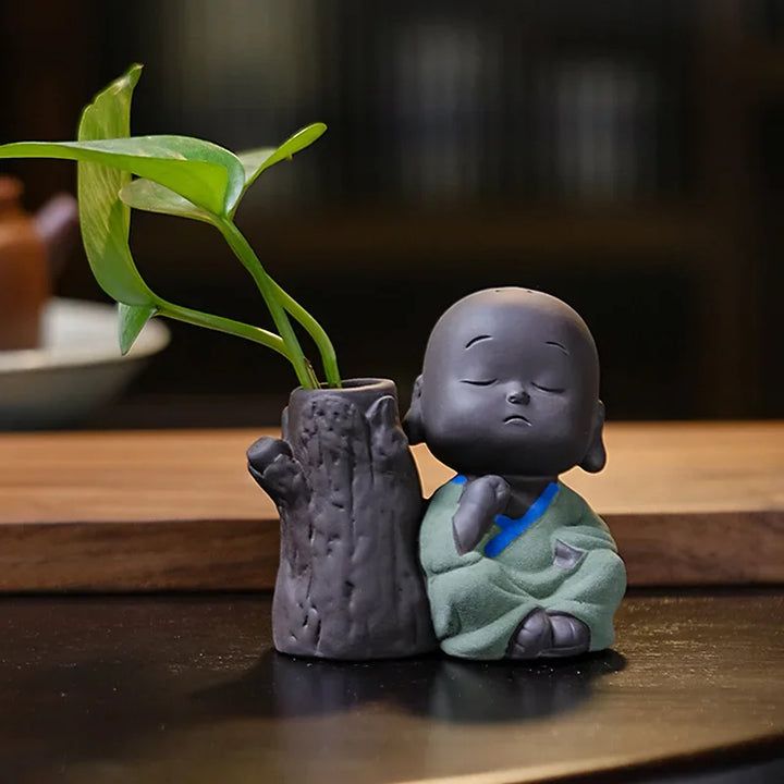 TonSegen Petit Moine en Argile | Argile Pourpre | Porte-Bonheur & Mini-Vase | Décoration Artisanale