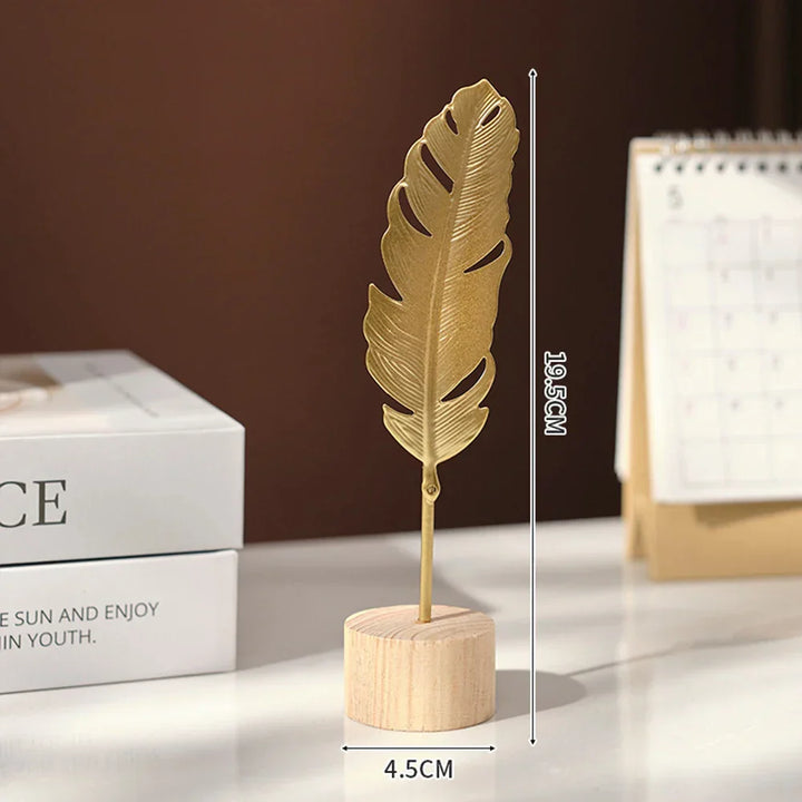 Figurine décorative Ginkgo Elegance | Sculpture de feuille dorée en métal | Décoration pour la maison et le bureau