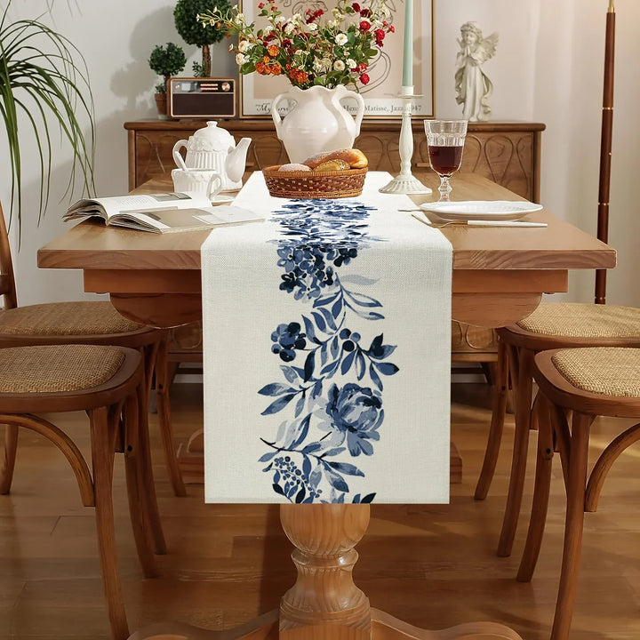 BloomLoom | Chemin de table Boho | Lin avec fleurs bleues | 150–200 × 33 cm
