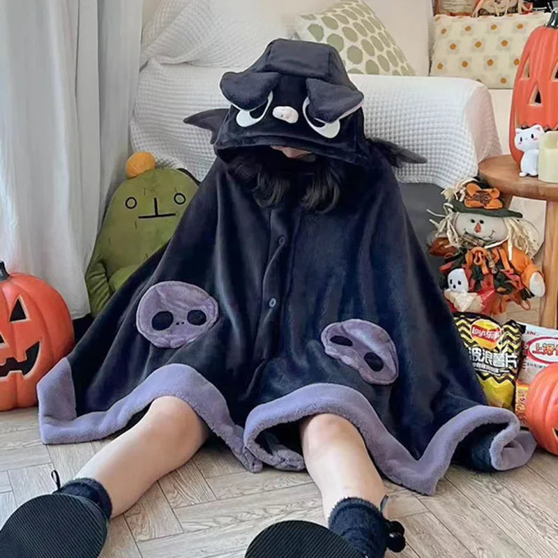 Cape en Fleece Kurochi | Design Kawaii Chauve-Souris | Poncho à Capuche pour Femmes | Douillet & Chaud