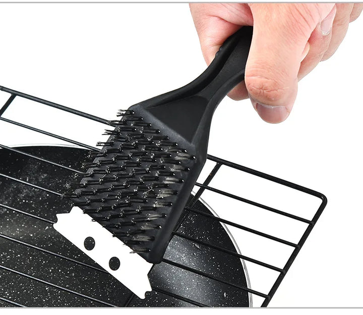 GrillMeister Brosse à BBQ | Nettoyant de Grill 3-en-1 | Poils en Acier Inoxydable & Poignée Antidérapante