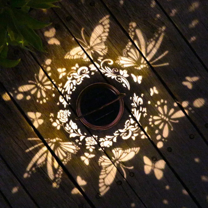 Luminara SolFlair Lanterne Solaire | Design Rétro avec Motif de Papillon | Étanche IP65 | Lumière Chaude pour Jardin & Balcon
