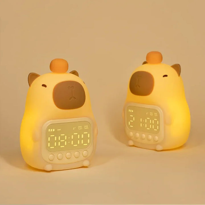 Réveil-lampe de nuit CappyGlow | Design Capybara | Rechargeable par USB 1200 mAh | Double alarme & 30 min. arrêt automatique | Enfants & chambre à coucher