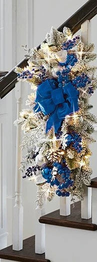 Guirlande de Noël LumiPine | Avec éclairage LED | Guirlande en sapin rustique pour escalier, porte et mur | 45×20 cm
