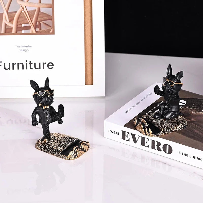 Bulldoggo PhoneStand | Support de téléphone & Figurine | Sculpture en résine | 9–11 cm