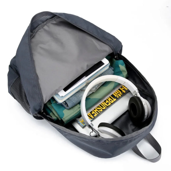 Trekparo Sac à Dos Pliable | 30L Ultra Léger & Imperméable | Pour Randonnée, Camping & Voyage | Sac à Dos Unisexe
