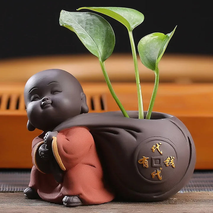 TonSegen Petit Moine en Argile | Argile Pourpre | Porte-Bonheur & Mini-Vase | Décoration Artisanale
