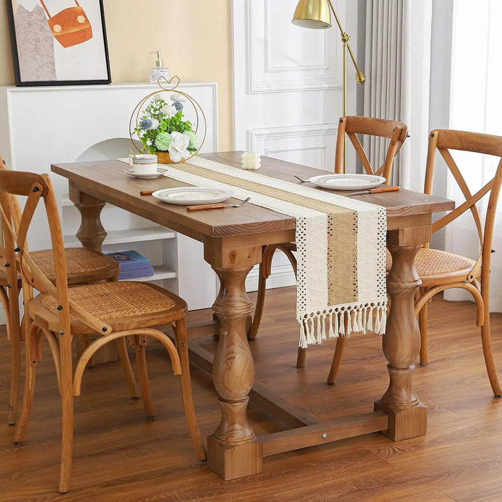 Casaluna | Chemin de table boho avec pompons | Aspect lin & mélange de coton | Style farmhouse rustique