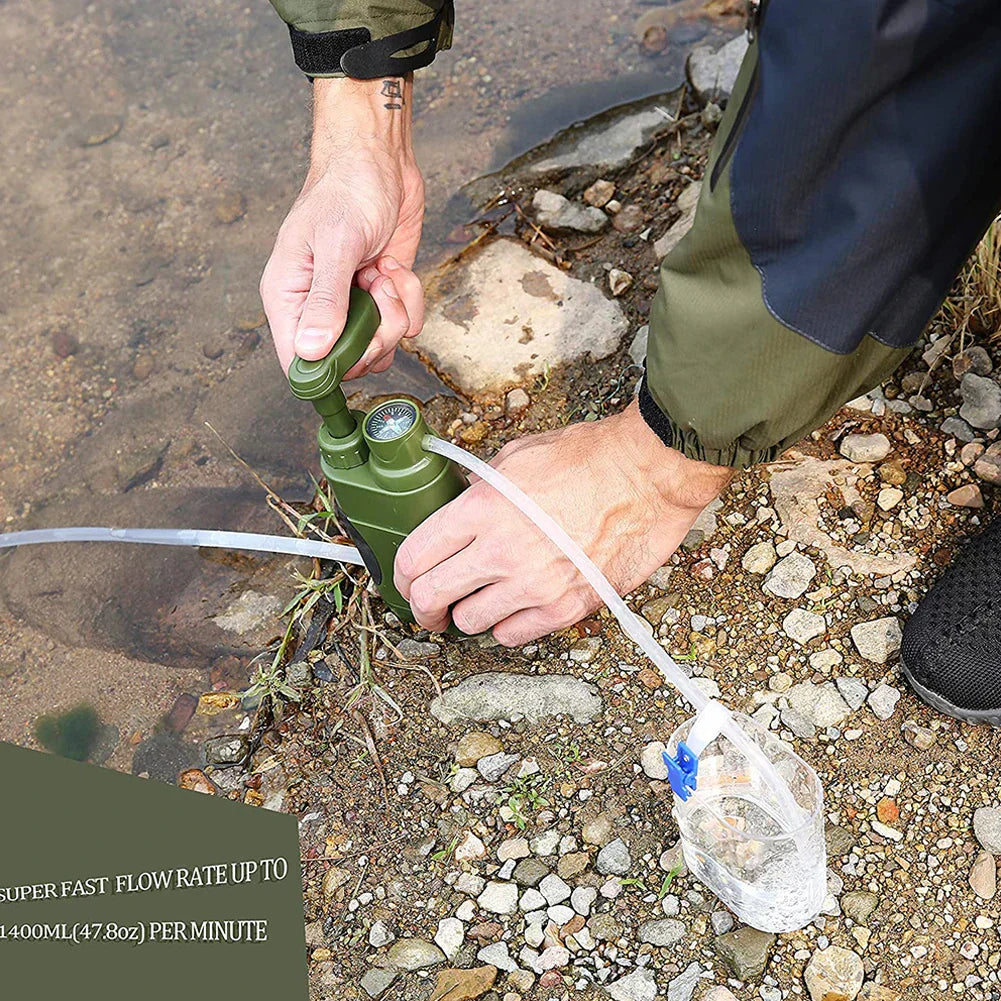 Filtre à eau extérieur PureTrek Survival | Capacité de filtration de 5000 L | Système de filtration en 4 étapes | Compact et robuste