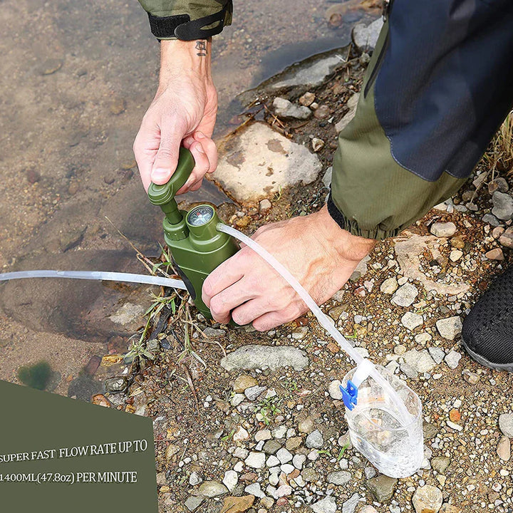Filtre à eau extérieur PureTrek Survival | Capacité de filtration de 5000 L | Système de filtration en 4 étapes | Compact et robuste