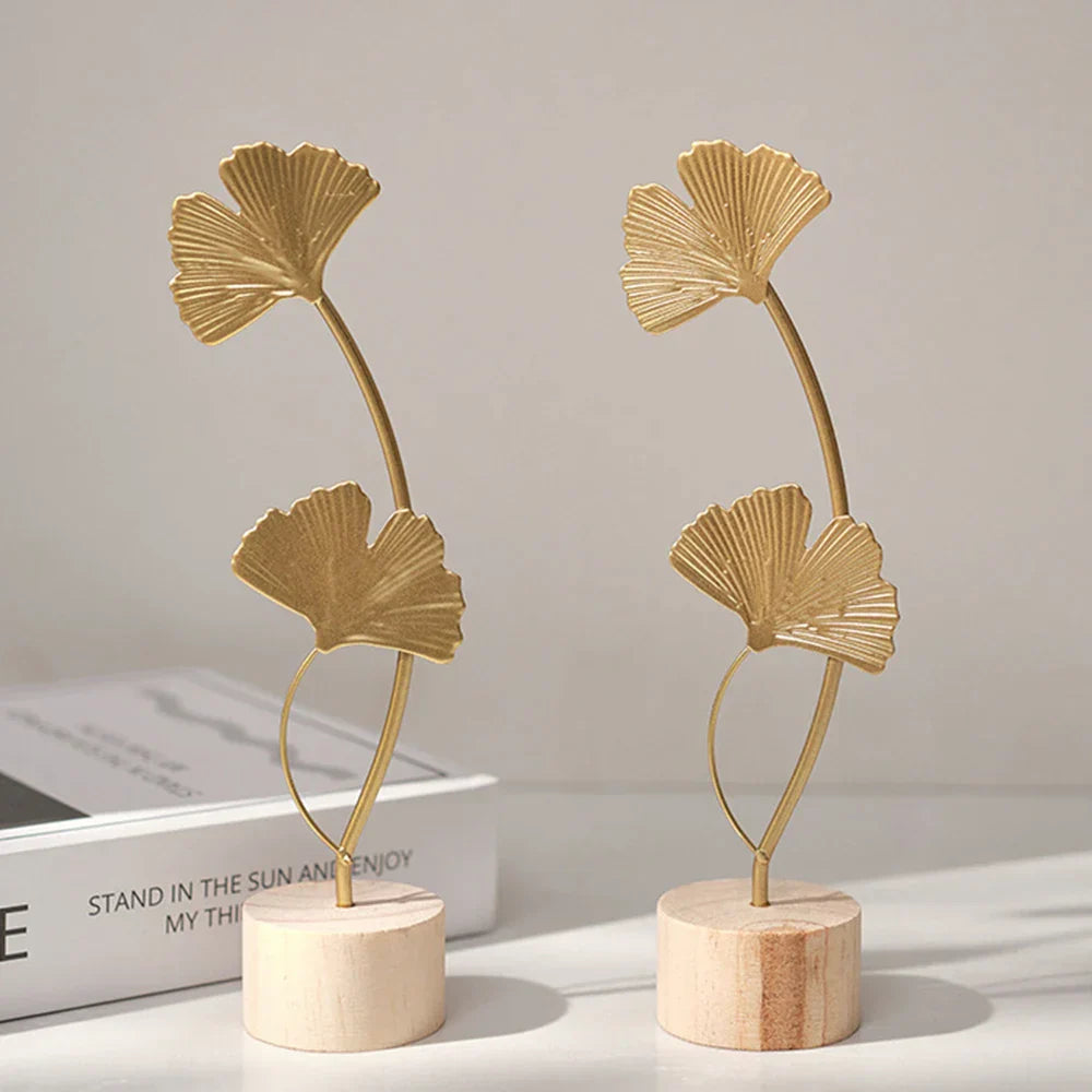 Figurine décorative Ginkgo Elegance | Sculpture de feuille dorée en métal | Décoration pour la maison et le bureau