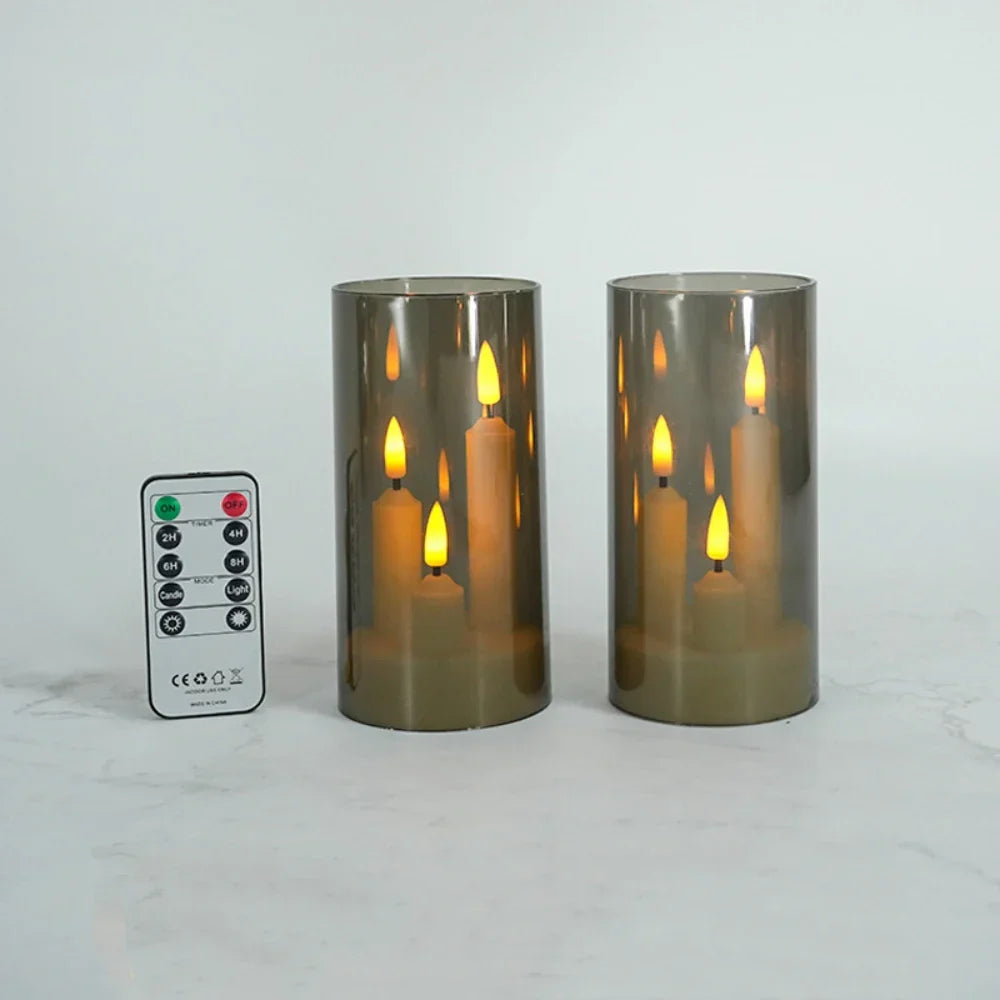 LumièreTrio Bougie LED-Stumpenkerze avec 3 mèches | 7,5 × 15 cm | Télécommande & Minuteur | Lumière chaude vacillante | Design en acrylique